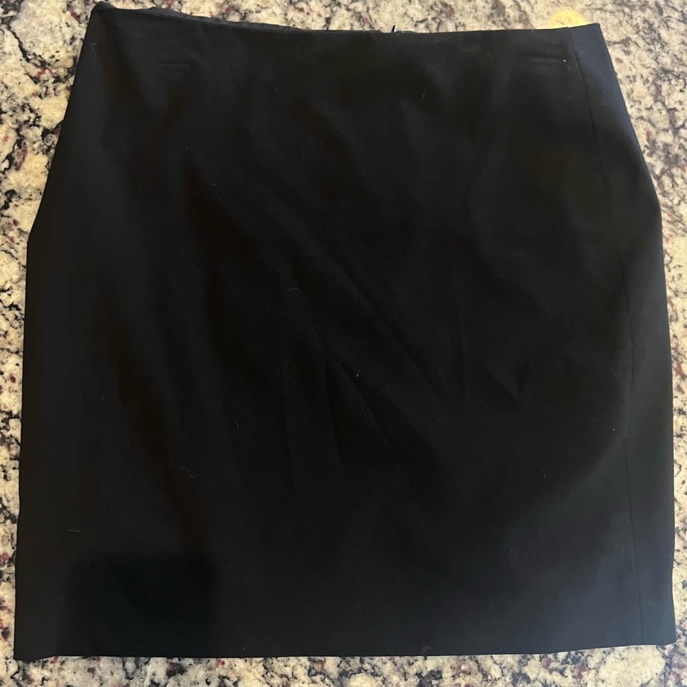 Banana Republic Women's Size 10 Solid Black Knee Length Black Career Skirit